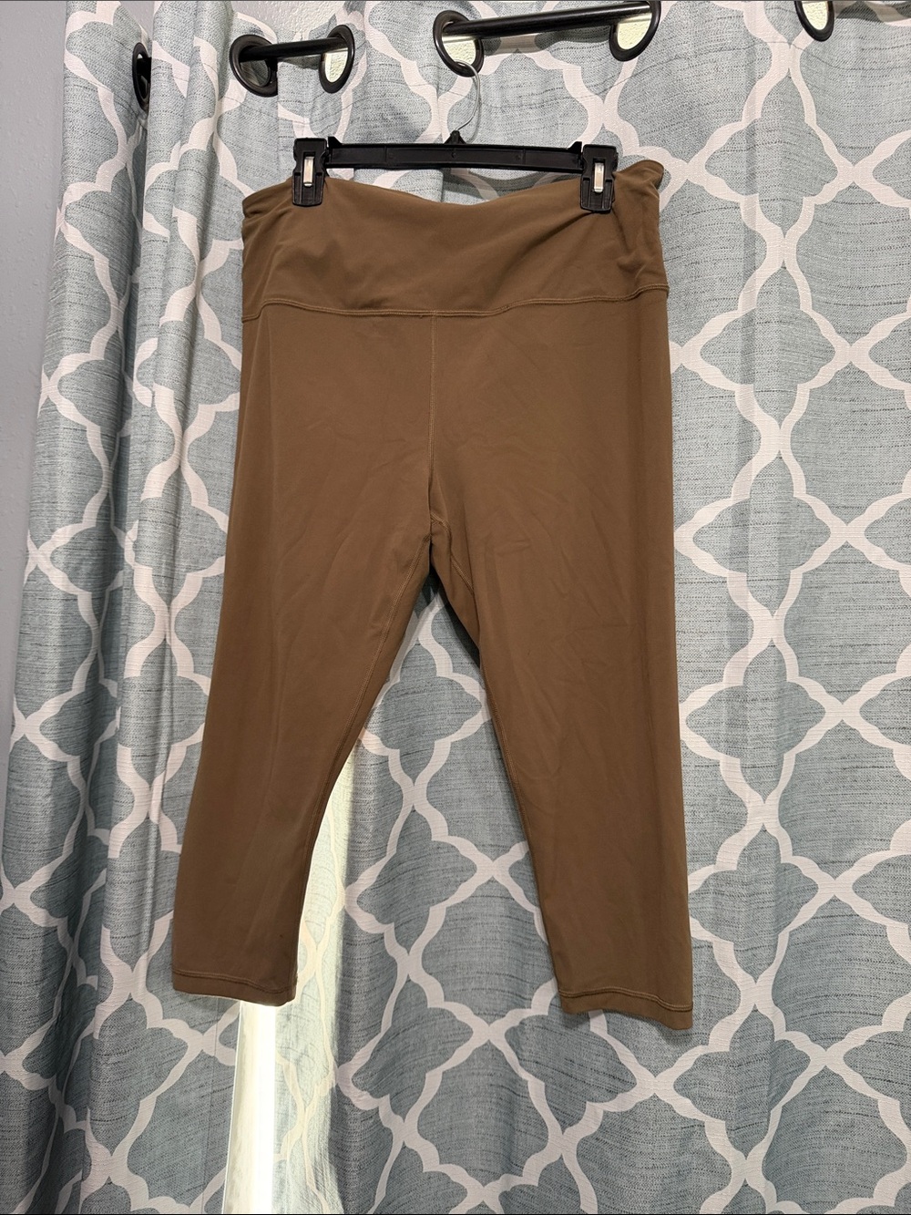 Athleta Brown High Rise Elation Capri Leggings